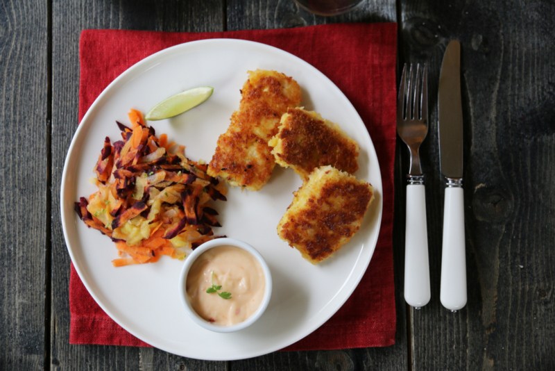 Fiskepinner med Rkostsalat og Chilimajones
